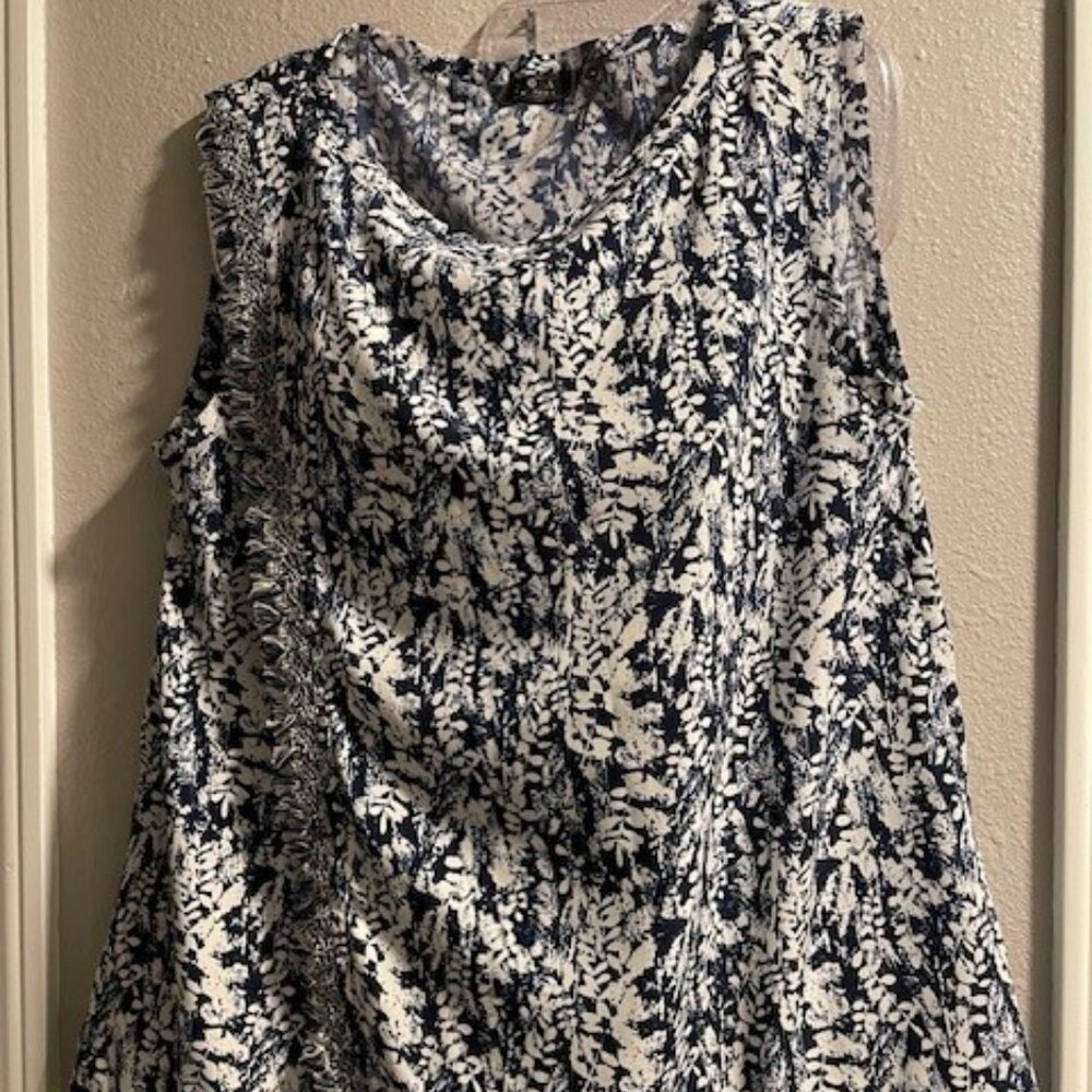 Zoa New York Sleeveless Asymmetrical Fringe Hem Blouse Sz M